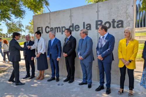 Inaugurat al Campus Diagonal-Besòs del barri de La Mina, el memorial a les víctimes del franquisme del Camp de la Bota
