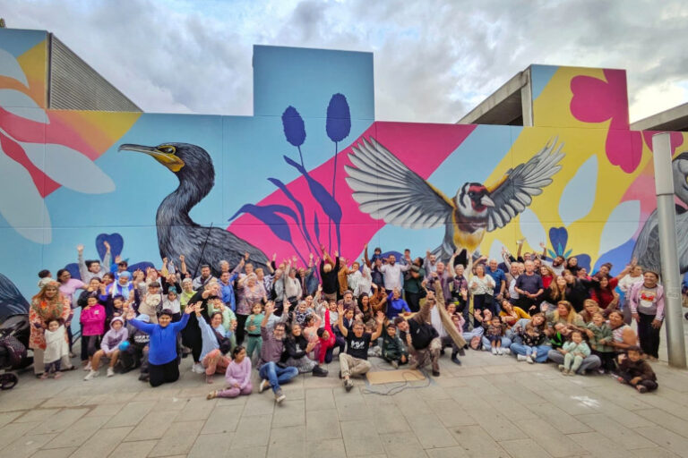 Més informació sobre l'article Inaugurat amb èxit d’assistència l’espectacular Mural dels Ocells de La Mina