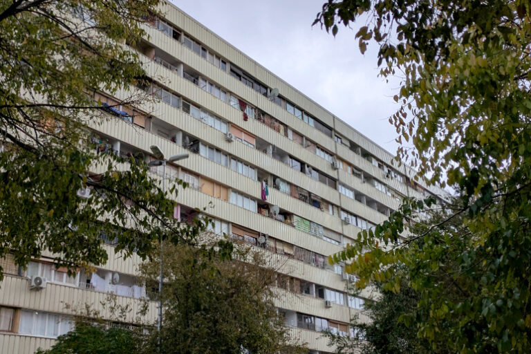 Més informació sobre l'article L’administració anuncia un canvi en l’estratègia en els reallotjaments de Venus a La Mina sense comptar amb les veïnes afectades