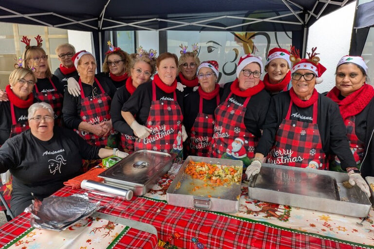 Més informació sobre l'article L’escudella de les Adrianes omple d’alegria i esperit nadalenc els carrers de La Mina