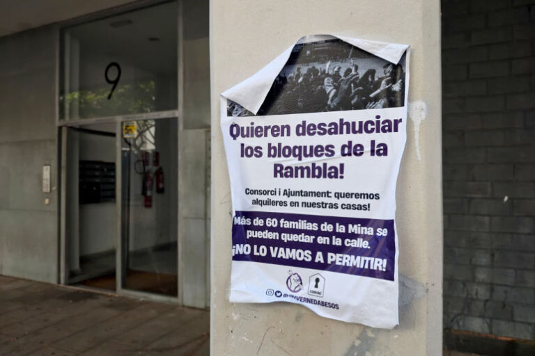 Més informació sobre l'article Famílies de La Mina afronten ordres de desnonaments després d’anys ocupant pisos i esperant una regularització que mai ha arribat